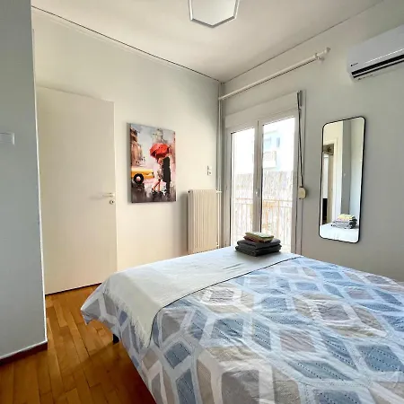 Apartment 2-bedroom Fancy Near Metro