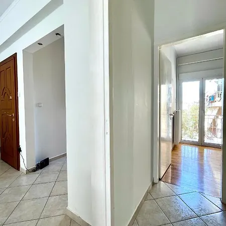 2-bedroom Fancy Near Metro Apartment