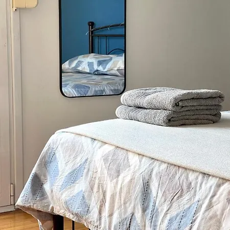 2-bedroom Fancy Near Metro Apartment